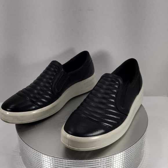 Ecco Black Slip-On Men\'s Shoes size 41/10.5 pre owned good condition main image 13